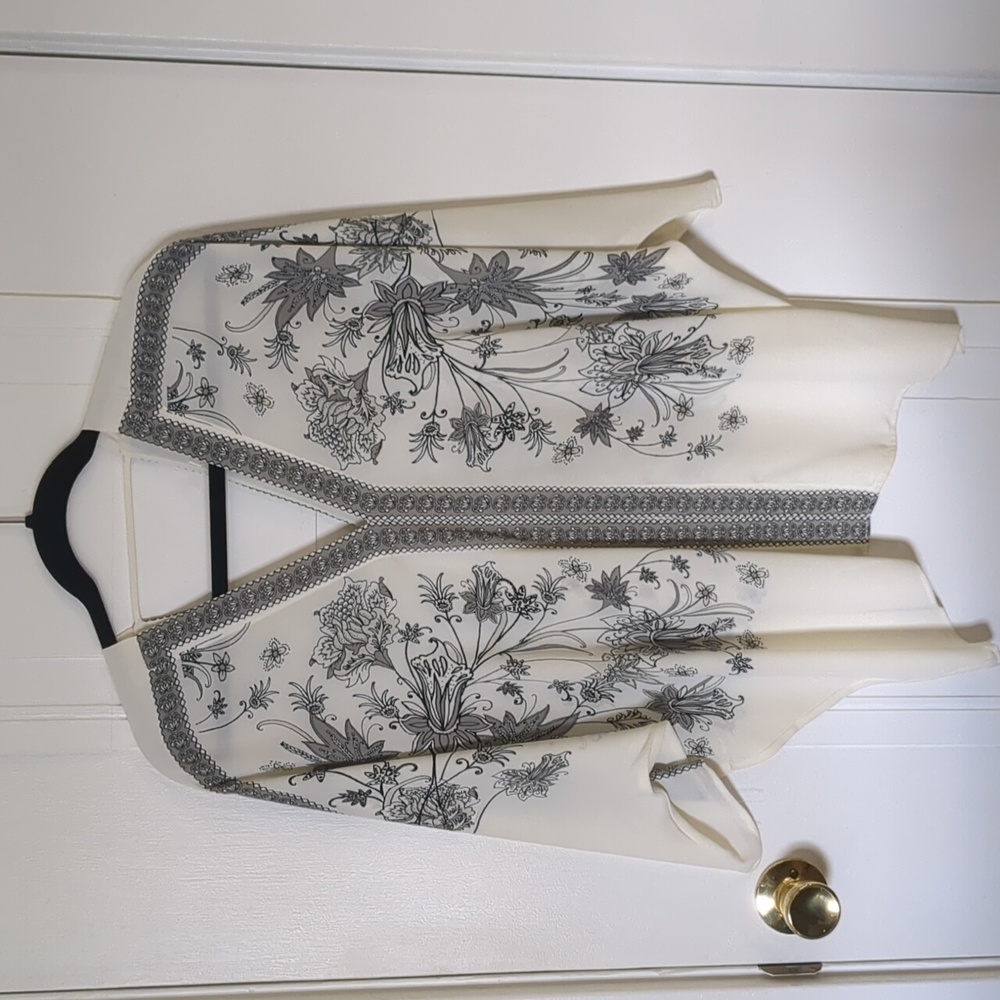 Rose + Olive blouse, off-white and black, SizeM